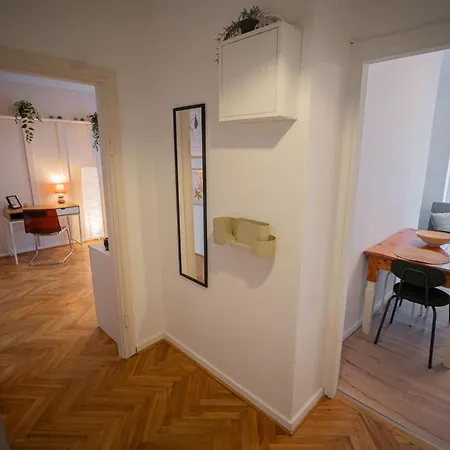 18 Powisle Apartment Warsaw