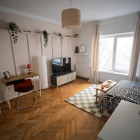 18 Powisle Apartment Warsaw