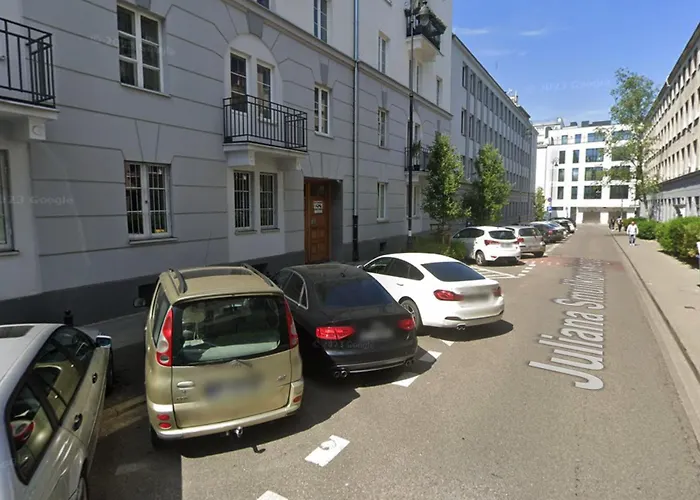 18 Powisle Apartment Warsaw